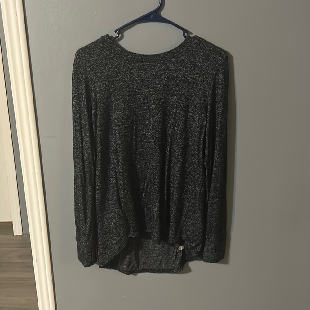 black soft knit long sleeve shirt size large
